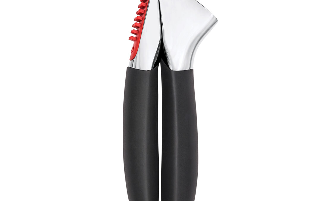 Garlic Press with Built-In Cleaner